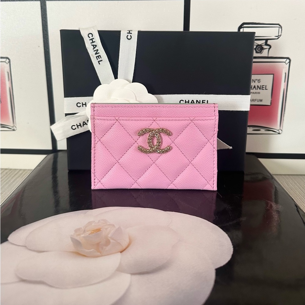 🌸Chanel Lilac Pink 23P Card Holder🌸